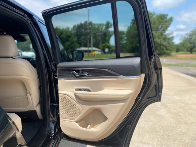 Used 2025 Jeep Grand Cherokee Limited RWD image 12