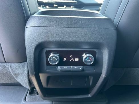 Used 2025 Buick Enclave Sport Touring w/ Trailering Package, 5000 lbs. AWD/4WD image 21