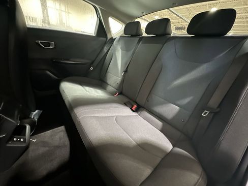 New 2025 Kia K4 LXS image 23