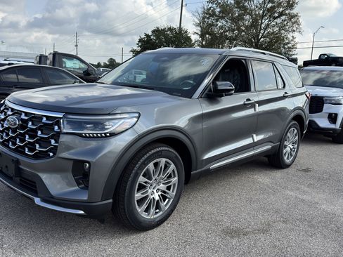 New 2026 Ford Explorer Platinum image 6