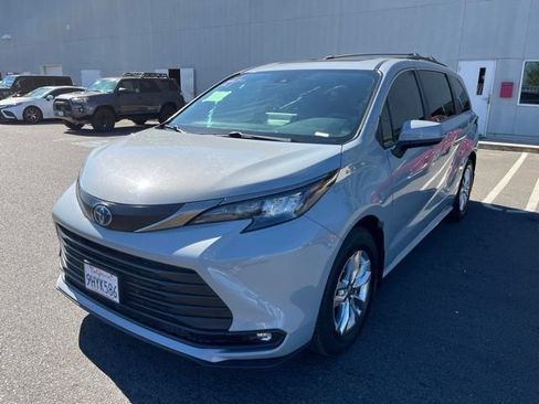 Used 2023 Toyota Sienna XLE Woodland Edition AWD/4WD image 1