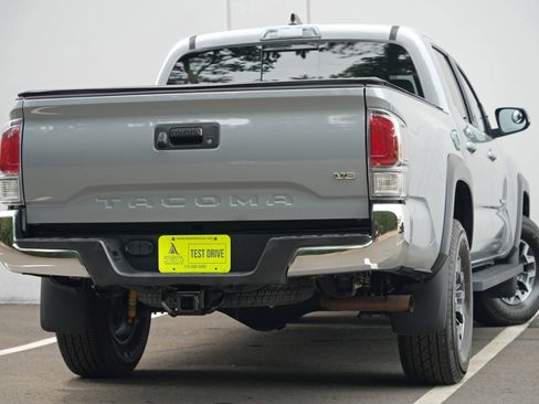 Used 2021 Toyota Tacoma TRD Off-Road AWD/4WD image 4