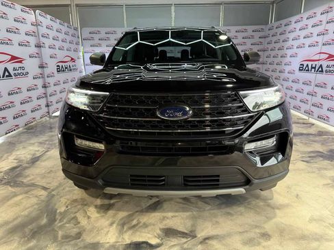 Used 2023 Ford Explorer XLT w/ Equipment Group 202A AWD/4WD image 4