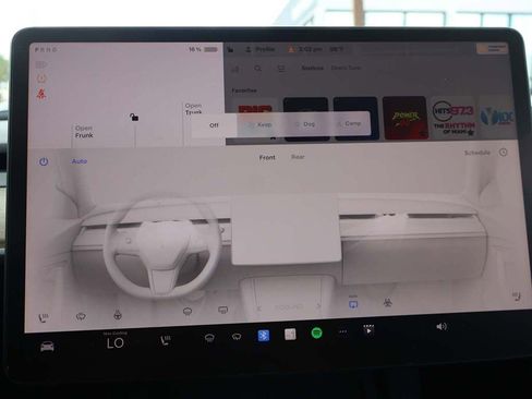 Used 2023 Tesla Model Y Long Range AWD/4WD image 43