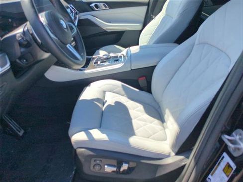 Used 2026 BMW X5 M60i image 17