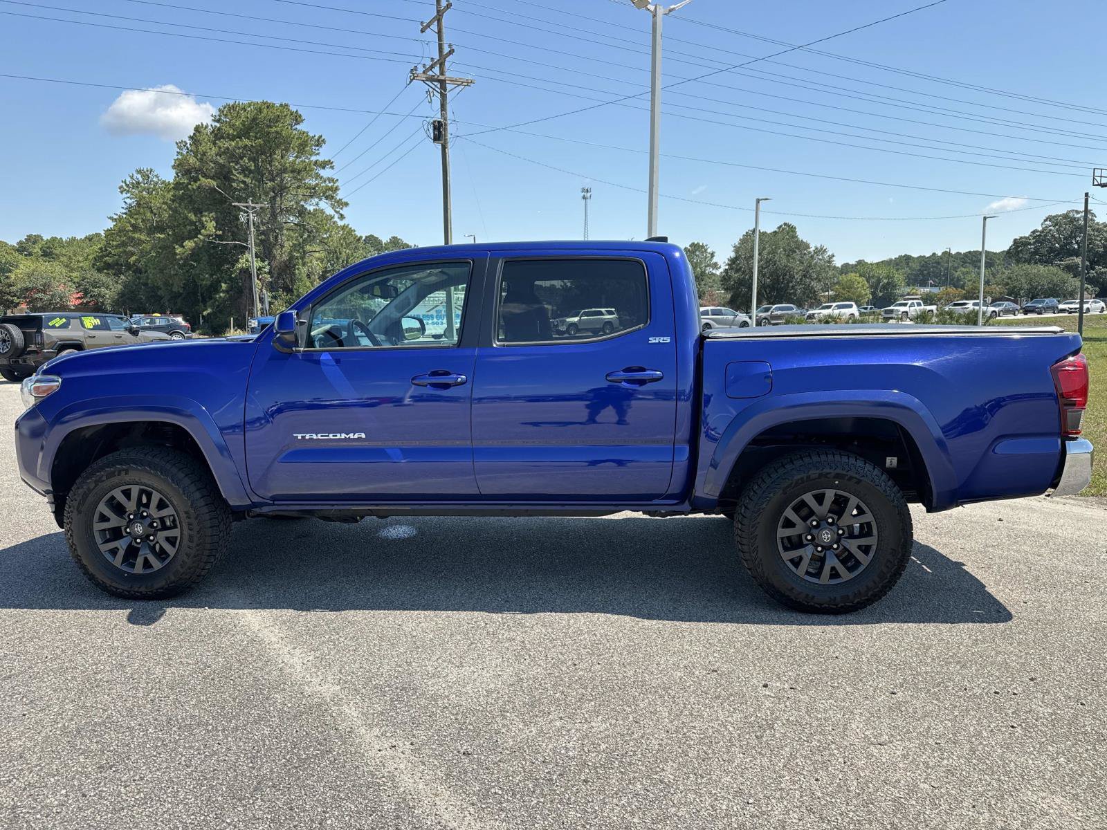 Used 2023 Toyota Tacoma SR5 AWD/4WD image 7