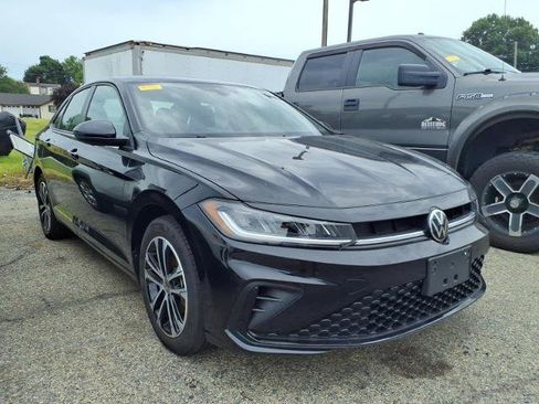 Used 2025 Volkswagen Jetta Sport FWD image 1