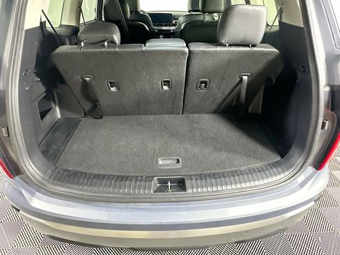 Used 2025 Kia Telluride S FWD image 31