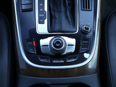 Used 2016 Audi Q5 2.0T Premium w/ Audi MMI Navigation Plus image 24