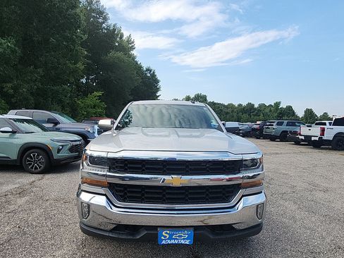 Used 2018 Chevrolet Silverado 1500 LT w/ All Star Edition AWD/4WD image 8