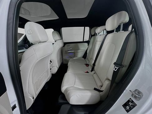 Used 2026 Mercedes-Benz GLB 250 image 24