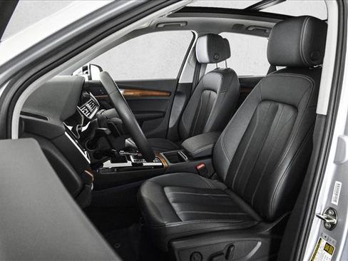 Used 2022 Audi Q5 2.0T Premium image 17