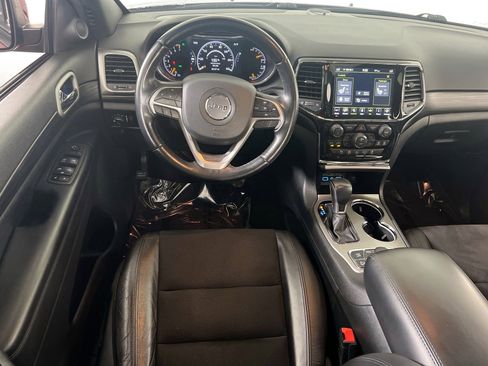 Used 2022 Jeep Grand Cherokee Laredo X image 22