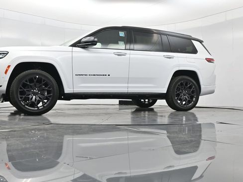 New 2025 Jeep Grand Cherokee L Summit image 39