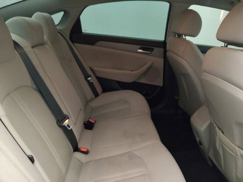 Used 2018 Hyundai Sonata SE FWD image 19