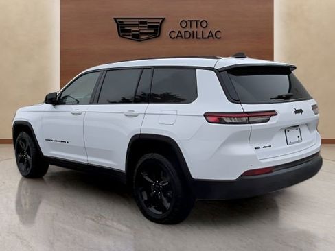 Used 2022 Jeep Grand Cherokee L Laredo image 3