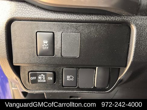 Used 2022 Toyota Tacoma TRD Off-Road image 23