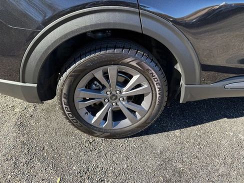 Used 2022 Ford Explorer XLT w/ Equipment Group 202A AWD/4WD image 26