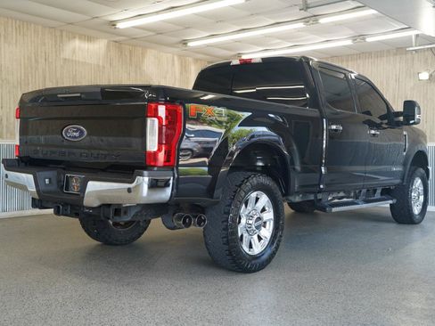 Used 2019 Ford F250 Lariat w/ Lariat Ultimate Package AWD/4WD image 10
