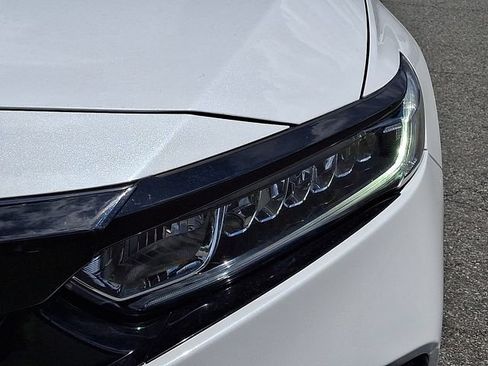 Used 2020 Honda Accord Sport image 9