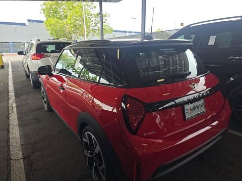 Used 2025 MINI Cooper S FWD image 4