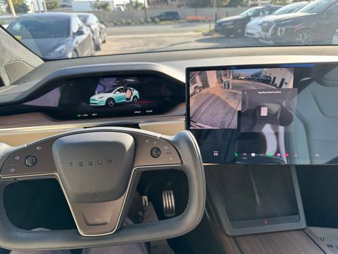 Used 2023 Tesla Model X image 47