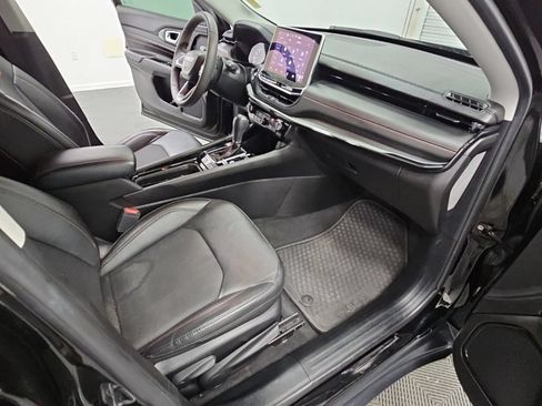 Used 2022 Jeep Compass Trailhawk AWD/4WD image 39