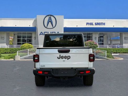 Used 2021 Jeep Gladiator Rubicon AWD/4WD image 4