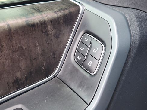 Used 2022 Ford F150 Lightning Lariat image 28