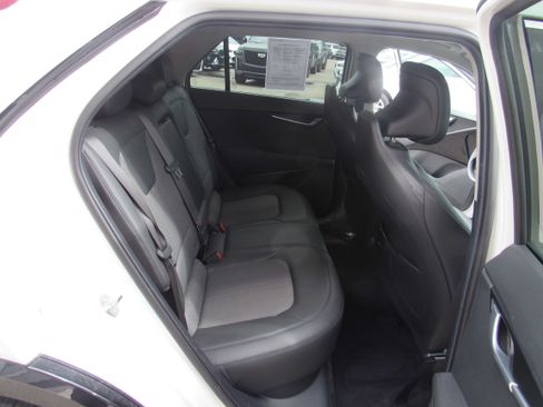 Used 2024 Kia Niro Wind FWD image 15