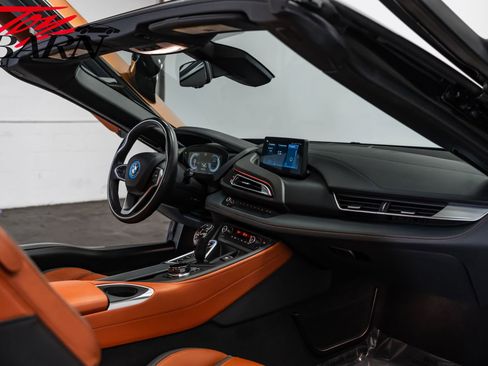 Used 2019 BMW i8 Roadster image 48