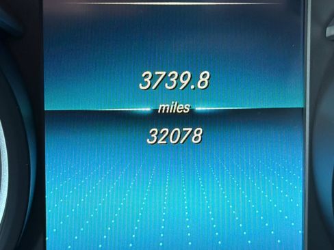 Used 2021 Mercedes-Benz GLC 300 4MATIC image 34