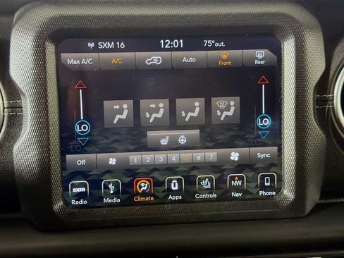 Used 2018 Jeep Wrangler Unlimited Sahara w/ Dual Top Group AWD/4WD image 16