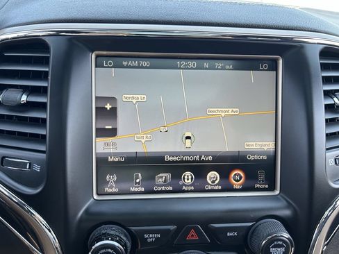 Used 2016 Jeep Grand Cherokee Overland AWD/4WD image 13