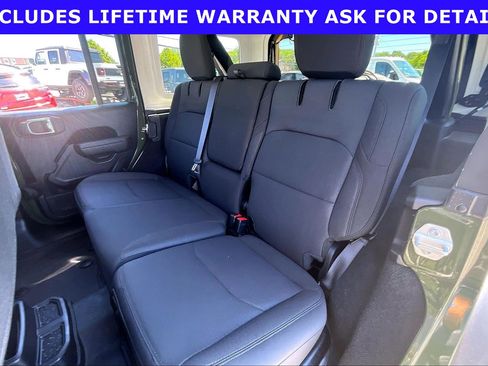 Used 2023 Jeep Wrangler Unlimited AWD/4WD image 21