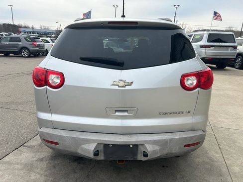 Used 2011 Chevrolet Traverse LS image 6