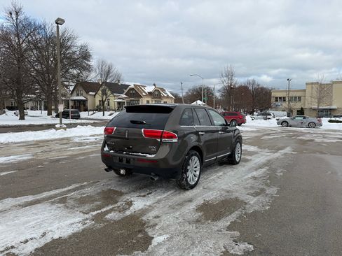 Used 2011 Lincoln MKX AWD w/ 102A Rapid Spec Order Code image 7