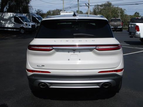 Used 2021 Lincoln Corsair FWD w/ Premium Package image 30