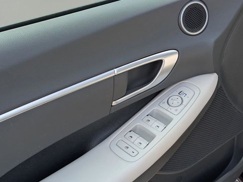 Used 2023 Hyundai Sonata SE image 16