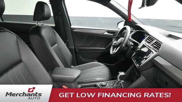 Used 2024 Volkswagen Tiguan SE R-Line AWD/4WD image 15