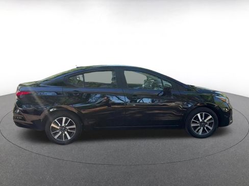 Used 2025 Nissan Versa SV image 17