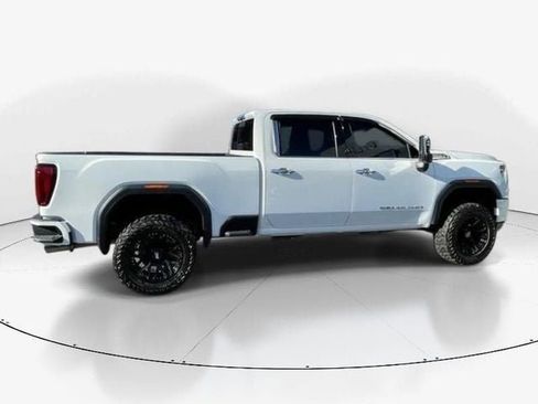 Used 2022 GMC Sierra 2500 Denali image 2