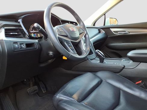 Used 2017 Cadillac XT5 Luxury w/ Driver Awareness Package image 12