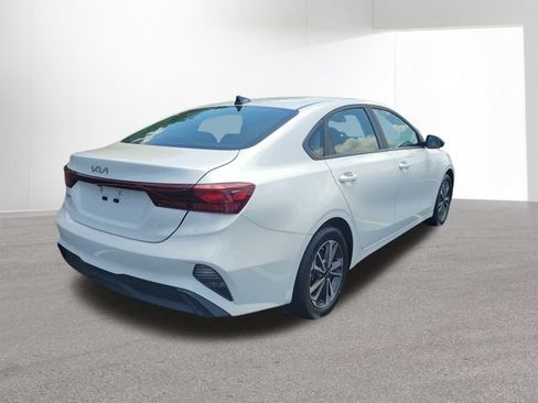 Used 2023 Kia Forte LXS w/ LXS Technology Package FWD image 13