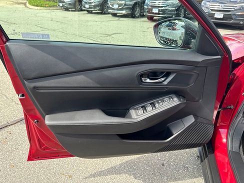 Used 2025 Honda Accord Sport image 16