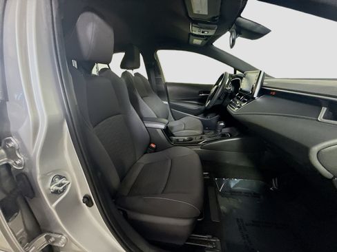 Used 2022 Toyota Corolla SE w/ SE Preferred Package FWD image 29