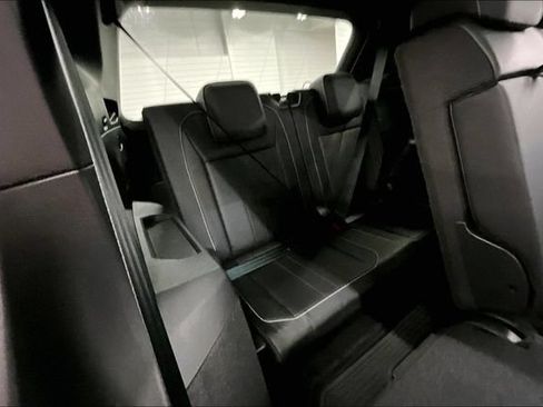 Used 2023 Volkswagen Tiguan SE R-Line FWD image 32