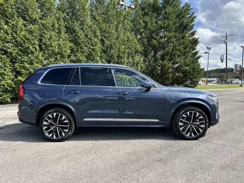 New 2026 Volvo XC90 B6 Plus w/ Protection Package Premier image 2