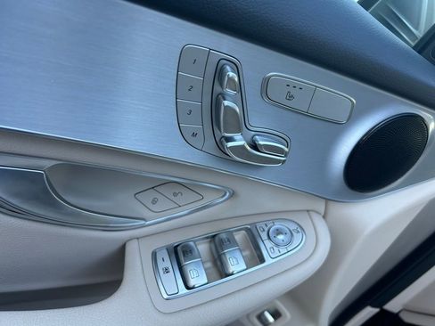 Used 2019 Mercedes-Benz GLC 300 4MATIC image 52