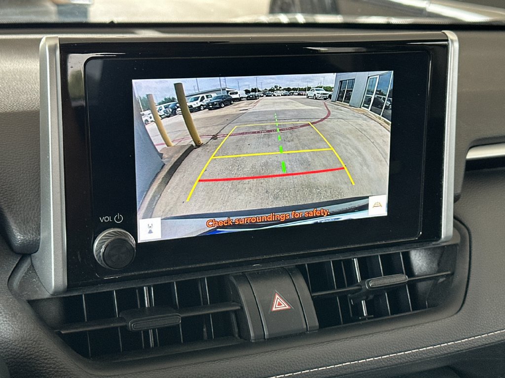 Used 2023 Toyota RAV4 XLE AWD/4WD image 18